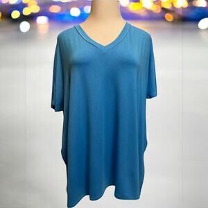 Zenana Luxe Rayon V-Neck Tee in Ocean‎ Blue – 1X